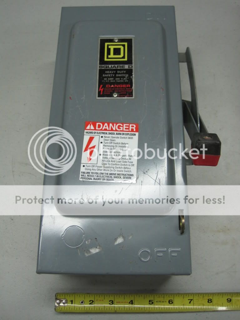 SQUARE D H321N SAFETY SWITCH 30 AMP 240V FUSED DISCO  